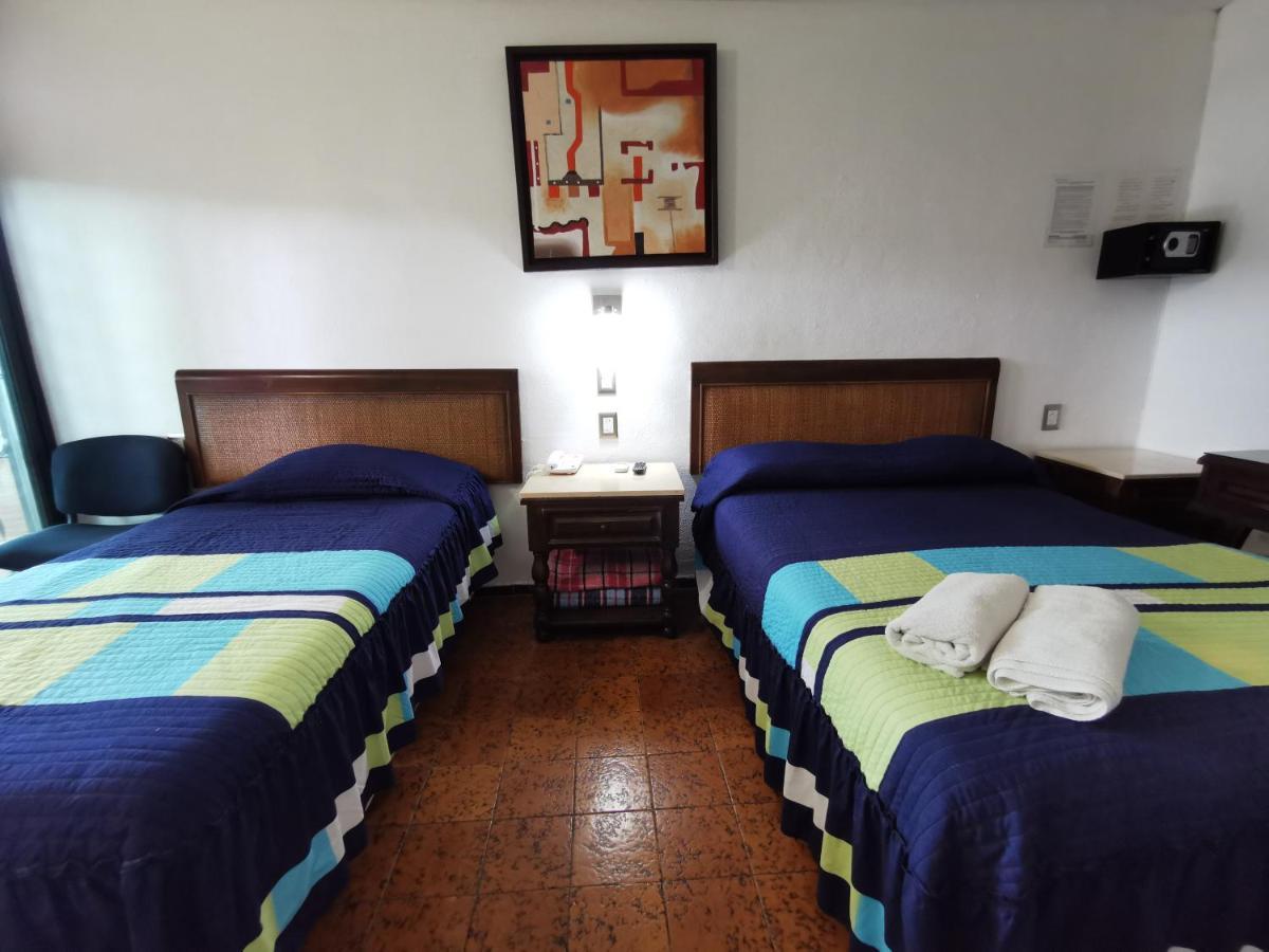 Hotel Doralba Inn Мерида Екстериор снимка
