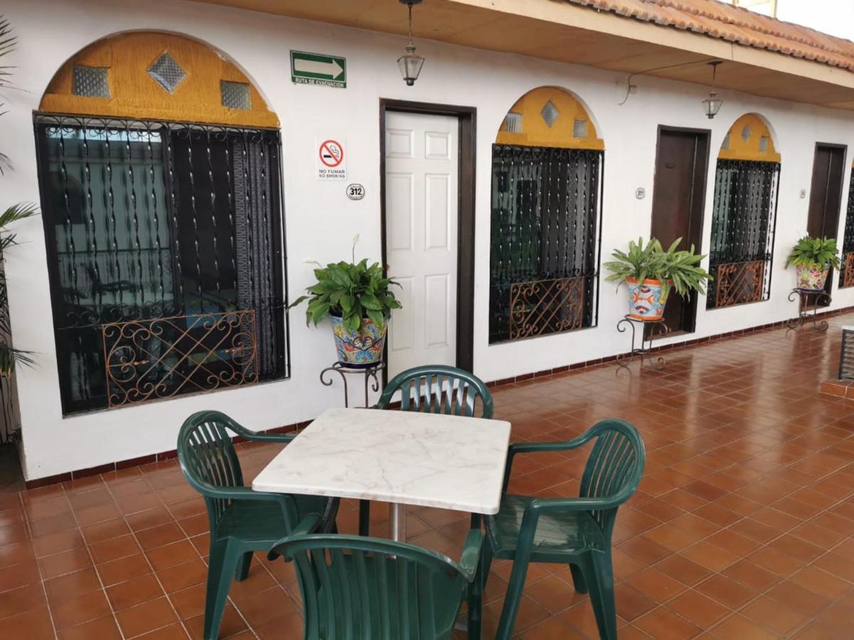 Hotel Doralba Inn Мерида Екстериор снимка