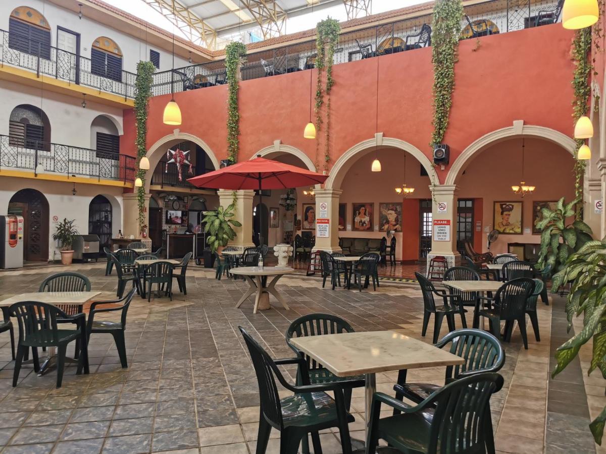 Hotel Doralba Inn Мерида Екстериор снимка