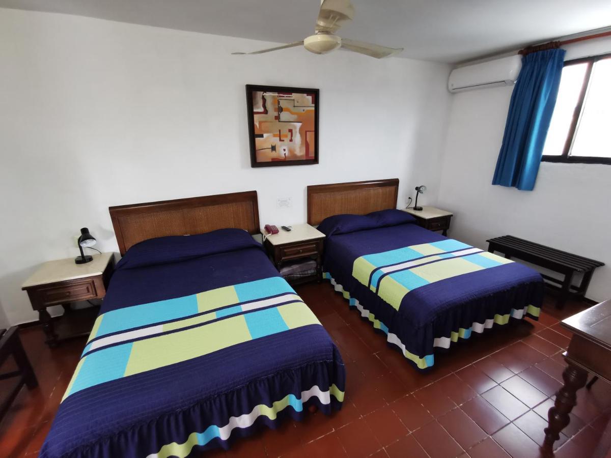 Hotel Doralba Inn Мерида Екстериор снимка