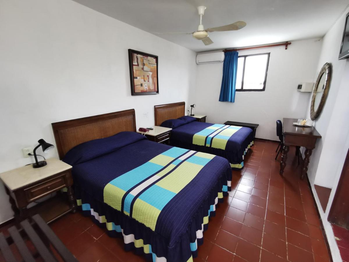 Hotel Doralba Inn Мерида Екстериор снимка