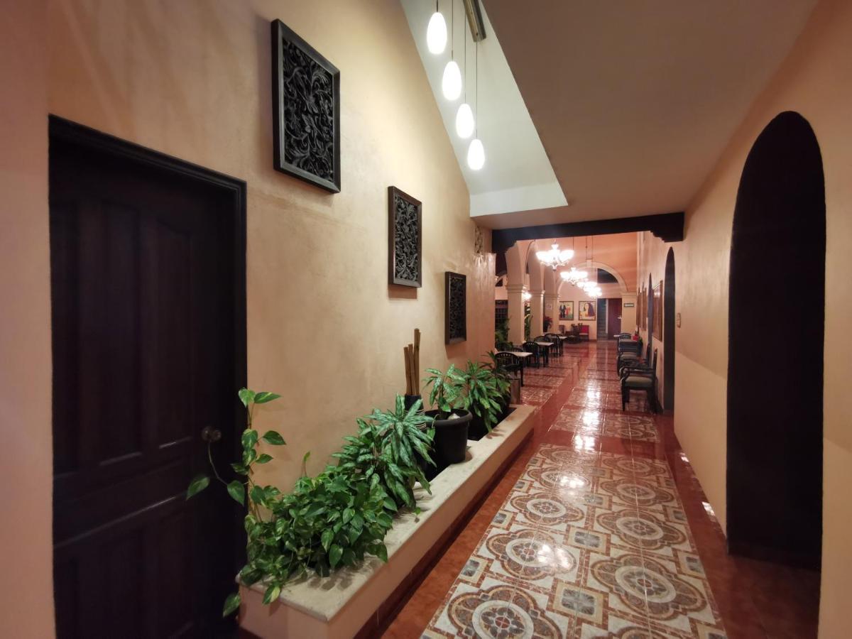 Hotel Doralba Inn Мерида Екстериор снимка
