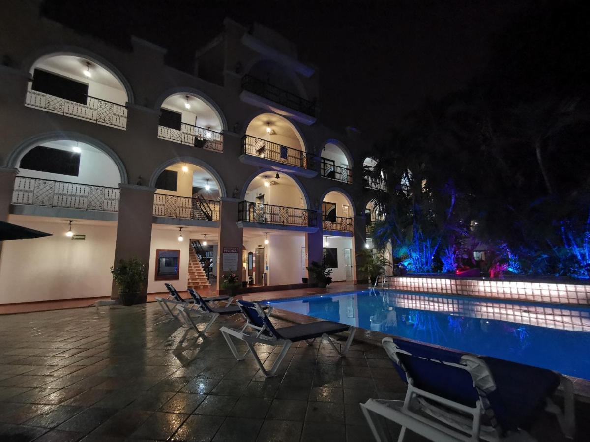 Hotel Doralba Inn Мерида Екстериор снимка
