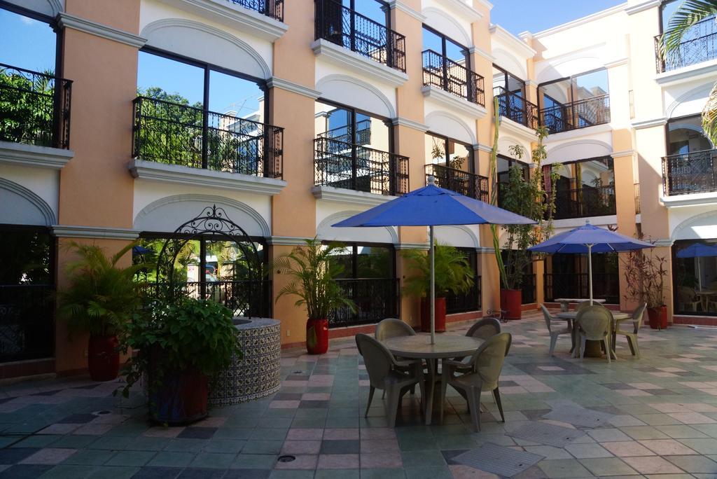 Hotel Doralba Inn Мерида Екстериор снимка