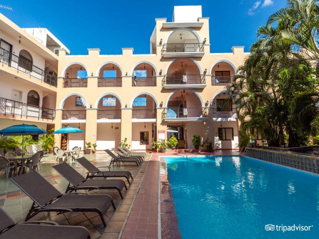 Hotel Doralba Inn Мерида Екстериор снимка