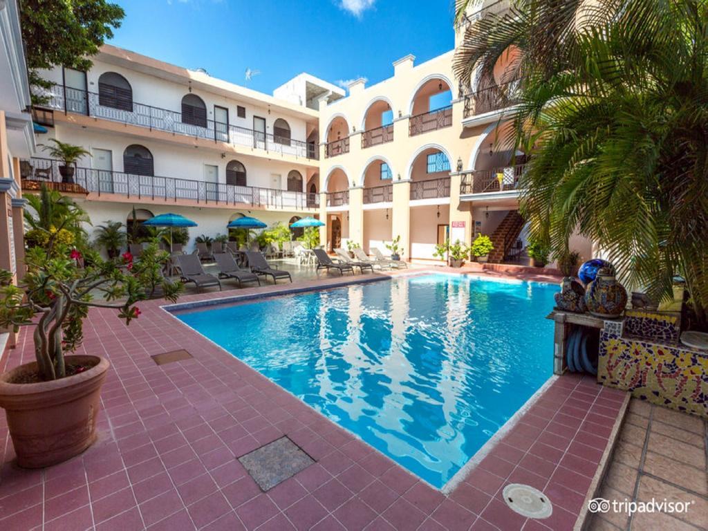 Hotel Doralba Inn Мерида Екстериор снимка