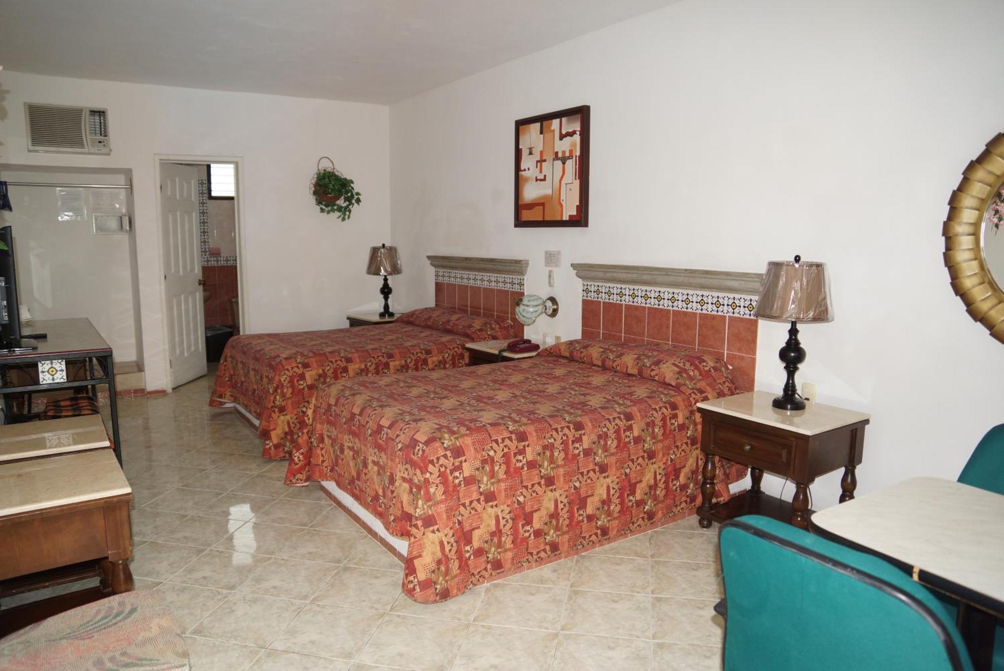 Hotel Doralba Inn Мерида Екстериор снимка