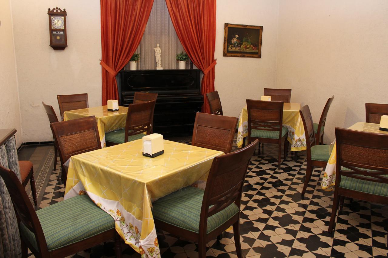 Hotel Doralba Inn Мерида Екстериор снимка